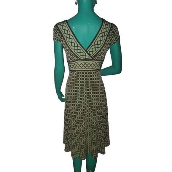 Maggy London Geometric Brown and Green Print Dress Size  2P - Picture 2 of 6